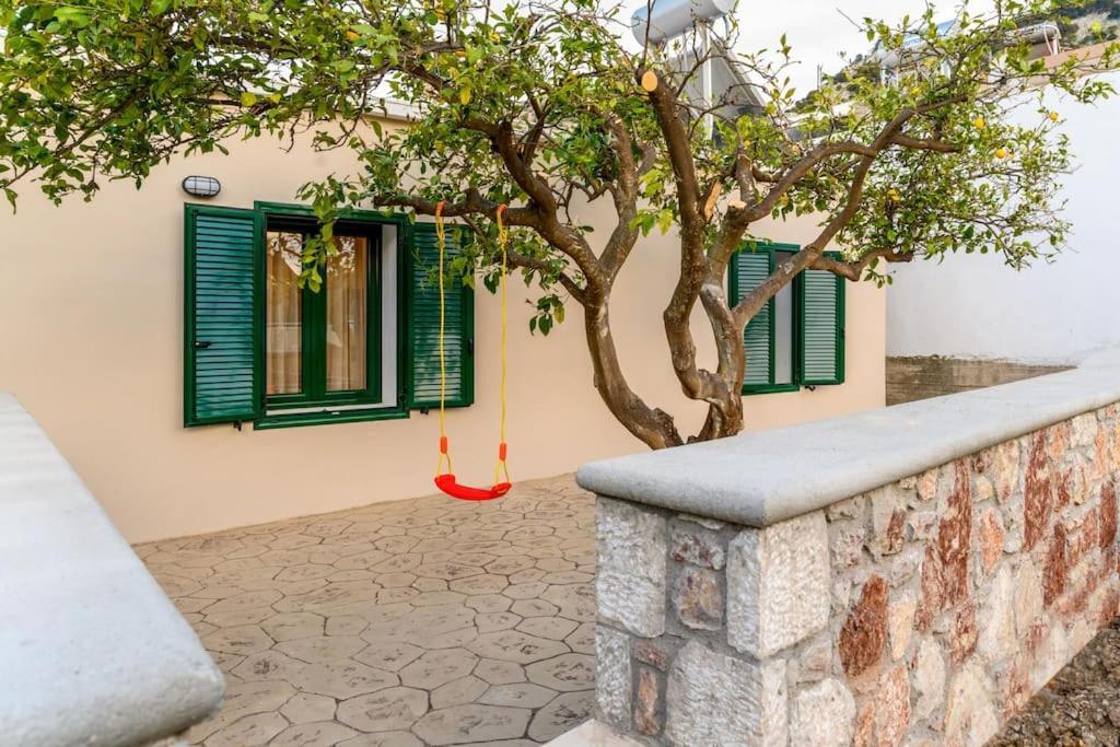 Moana House Villa *